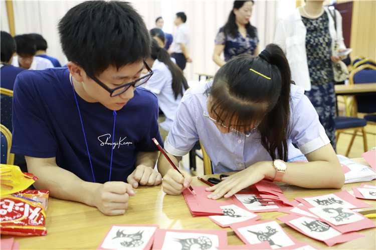 1567245477509110.jpg 5剪纸文化体验课.JPG