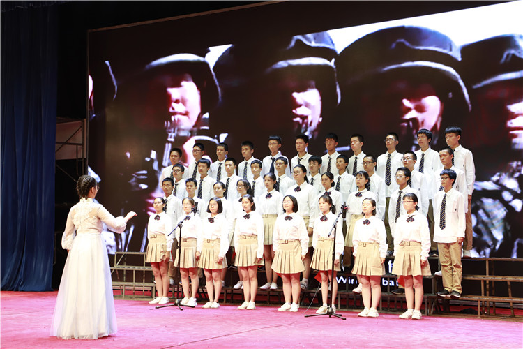 1569827538246053.jpg 图片5:高一中科一班《我的中国心》.JPG