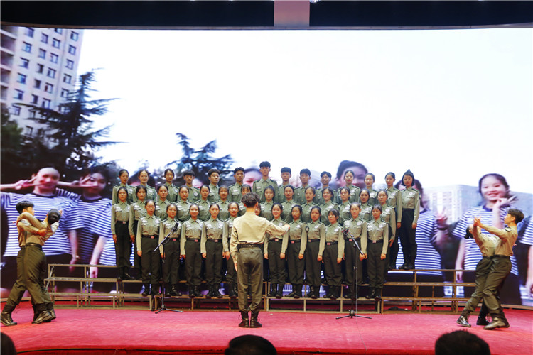 1569827597984273.jpg 图片8:高一十二班《祖国不会忘记》 .JPG