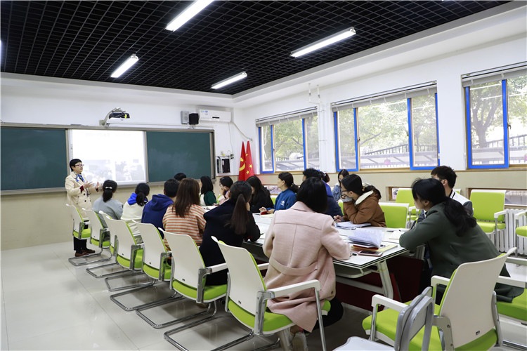 1571381741477280.jpg 图片1:主题教育现场.JPG