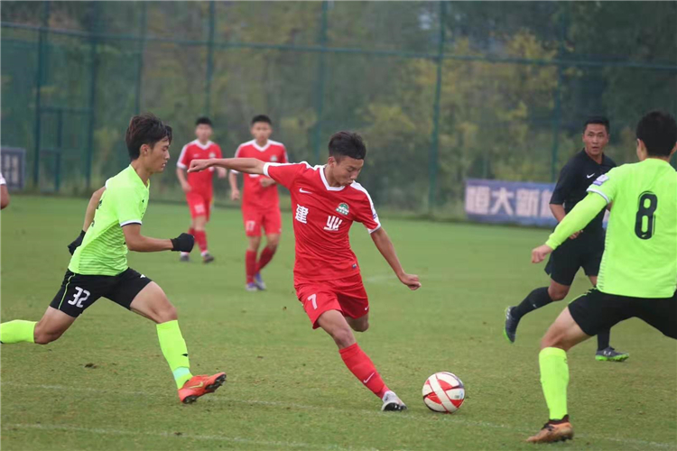 1571616391195828.jpg 射门.jpg