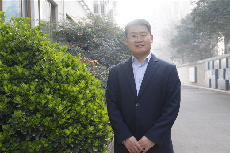 1589763082208254.jpg 邓海伟1.jpg