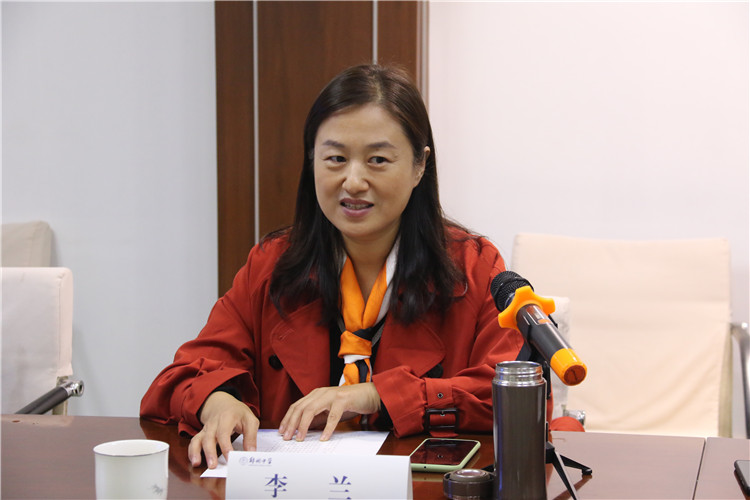 LOGIN_焦点娱乐·(官方)代理招商直营平台
党委委员、副校长李兰致辞并介绍学校综评的整体情况.jpg