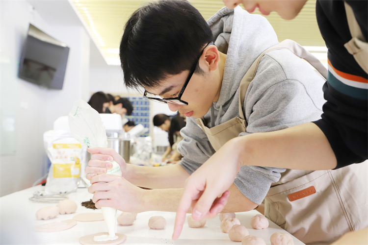 1676882212991599.jpg 图片5:指尖上的美食.JPG