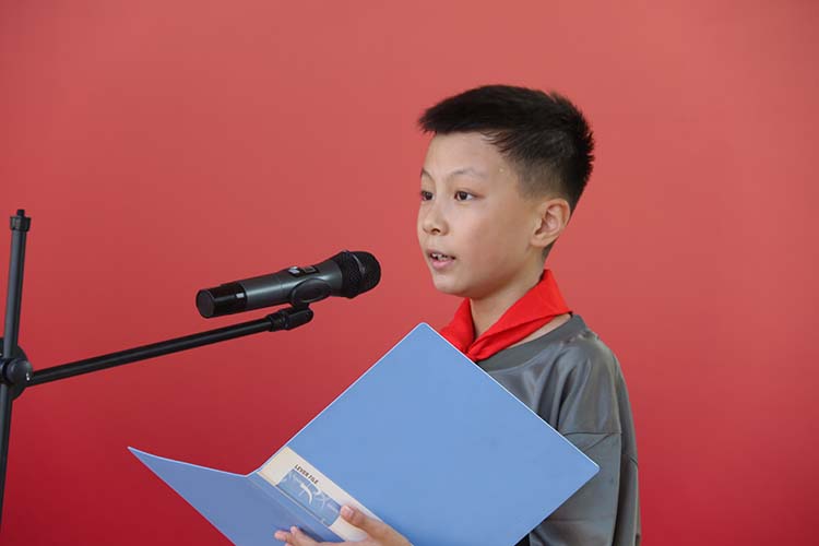 1693016819337691.jpg 图片10:学生代表七年级四班冯一篪.jpg