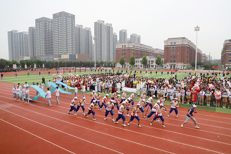 1695883878762014.jpg 图片18:高二清北班川江号子.JPG