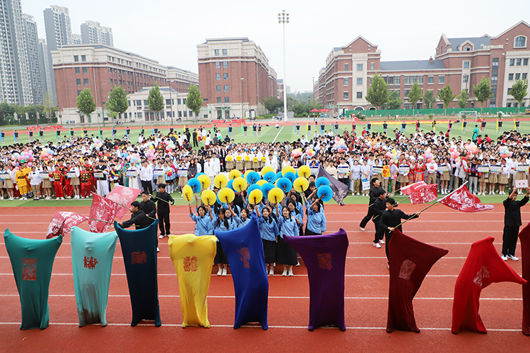 1695883949821209.jpg 图片23:高二5班剪纸.JPG