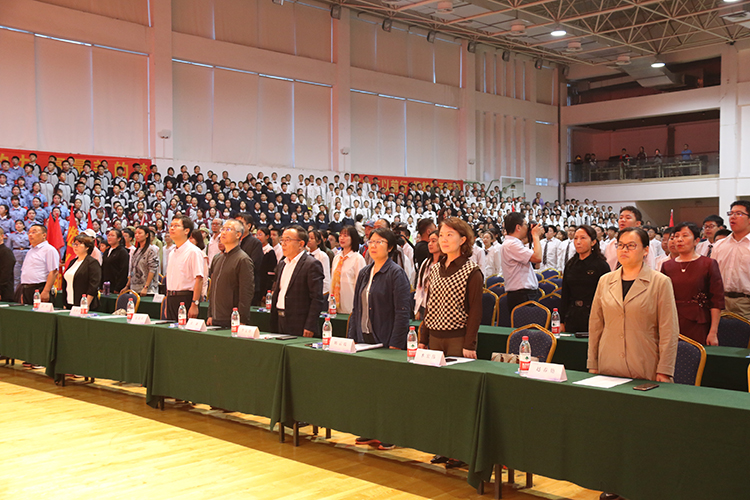 1696222686331233.jpg 图片1:全体师生共唱国歌.JPG