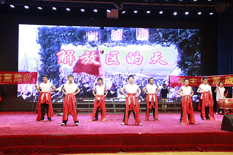 1696222778486727.jpg 图片8:学生们雄姿英发,朝气蓬勃.JPG