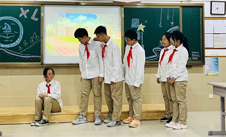 1698734504686239.jpg 图片7.心理健康情景剧《裂缝里的光》.jpg