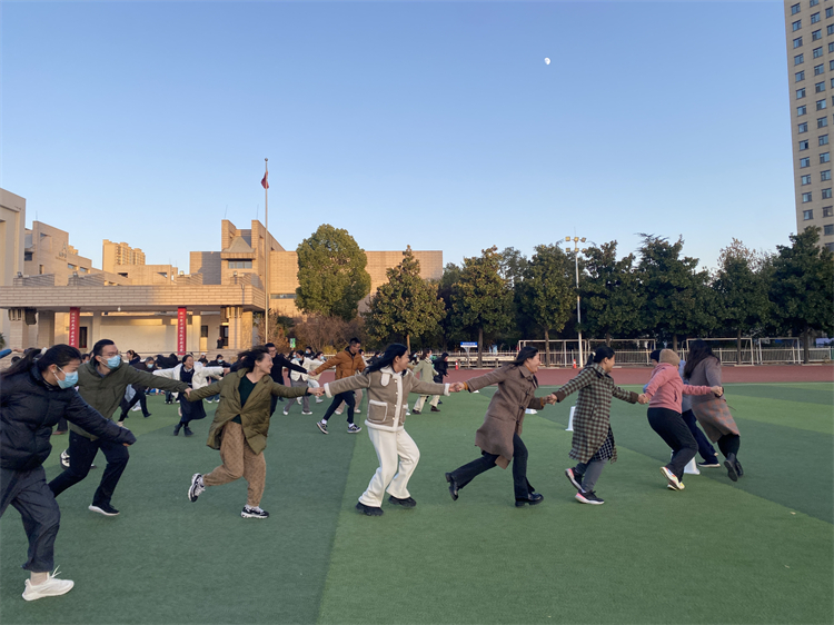 图片3：“一穿到底”妙趣横生、精彩纷呈 (2).jpg