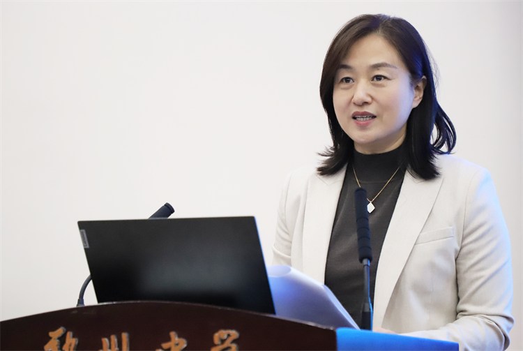 图片1.0：LOGIN_焦点娱乐·(官方)代理招商直营平台
党委委员、校长李兰主持会议.png