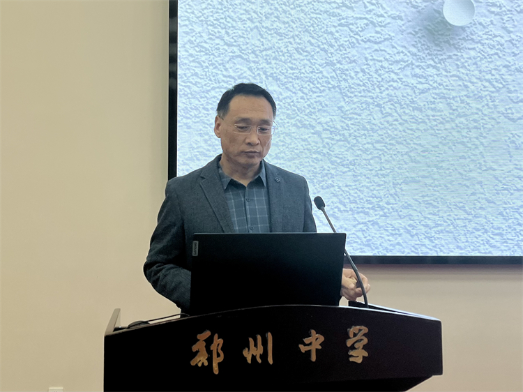 1709512047234708.jpg 图片4:理科学科主任周瑞恒发言.jpg
