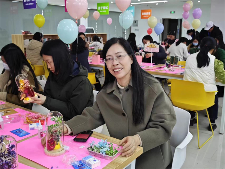 1710120736660775.jpg 图片11:永生花DIY.jpg