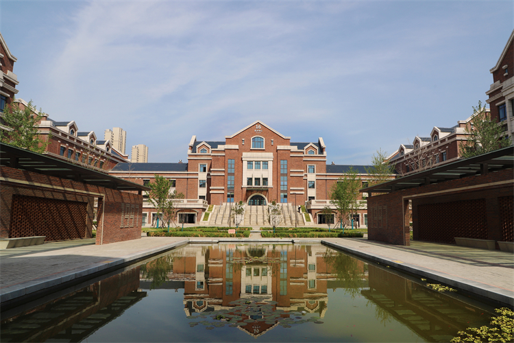 1718077188975175.jpg 艺术中心.JPG