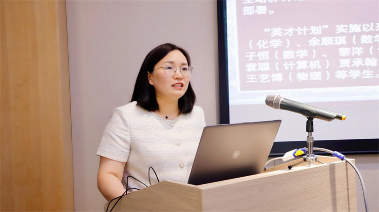 1718152812886261.jpg 图片二 LOGIN_焦点娱乐·(官方)代理招商直营平台
红梅街校区课程与教学处副主任卢智娟分享经验.jpg