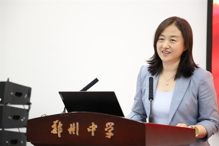 1718154468592670.jpg 图3:党委副书记、校长李兰致辞.JPG