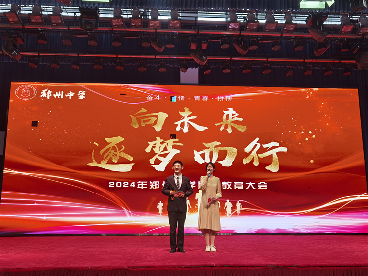 1718180247478239.jpg 图片1:活动现场.jpg