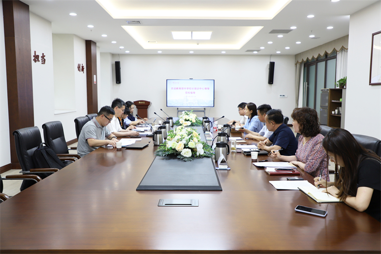 1718263283184146.jpg 图2:座谈会现场.JPG