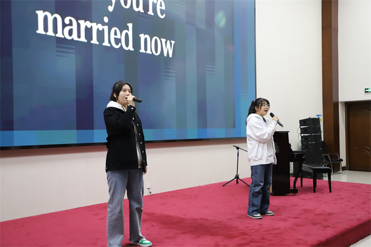 1734577922958577.jpg 图片4:高卿雯和周琳轩《Someone Like You》.JPG