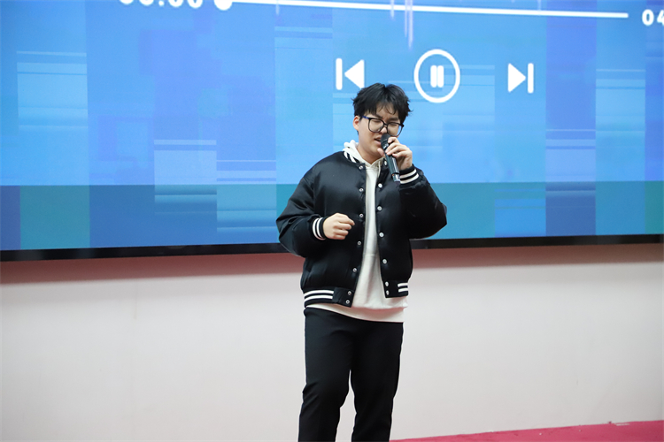 1734578012961591.jpg 图片11:曾宪梓《Katrina》.JPG