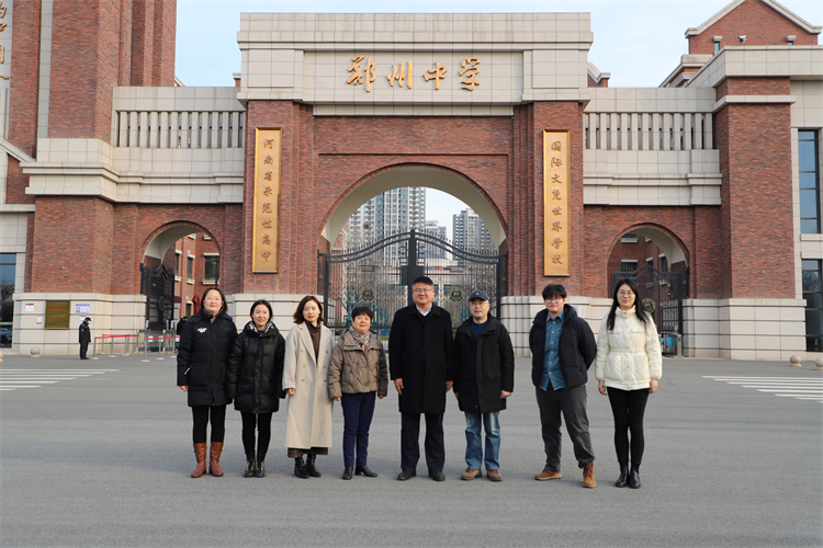 1734924207846968.jpg 合影留念.JPG