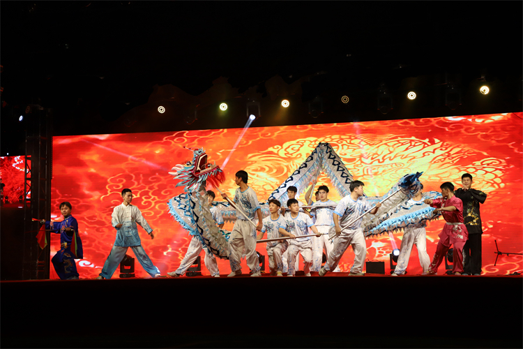 1746499092363674.jpg 图十一:郑州大学武术表演《武韵腾蛟》.jpg