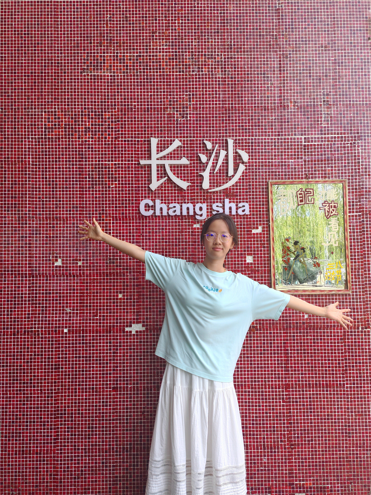 1756513502790629.jpg 图片3:团队发起人李卓豫.jpg