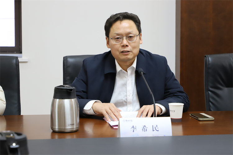 1764576679325699.jpg 图片3:医院工会主席李希民讲话.jpg