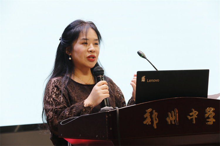 图2：孙嘉濨老师进行讲解.JPG