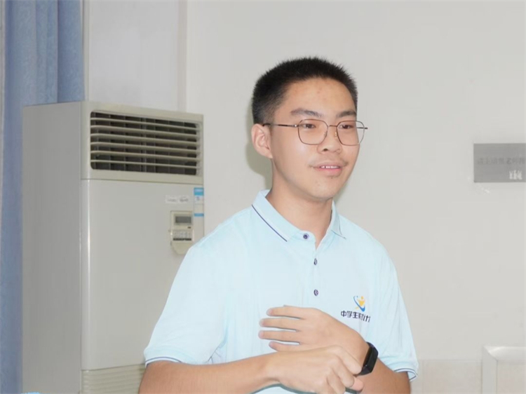 图4 时鹤庭.jpg