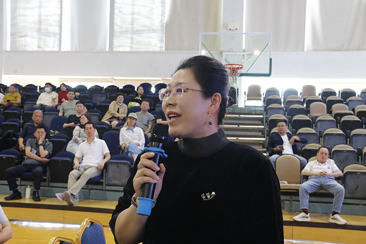 图6：家长积极互动、分享思考.jpg